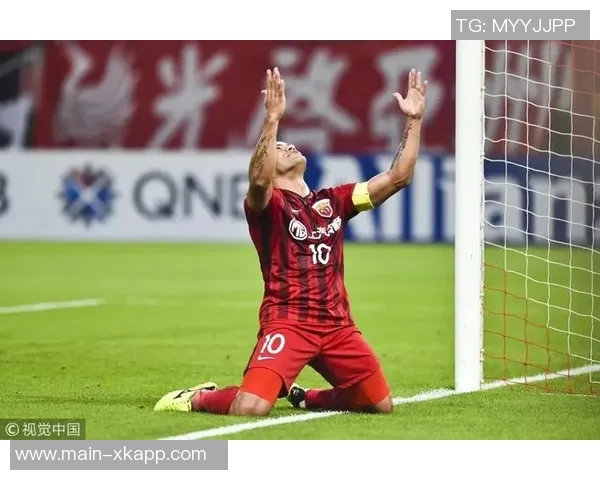 胡尔克39岁仍锋芒毕露生涯853场贡献667球海港年薪1180万创造130球佳绩