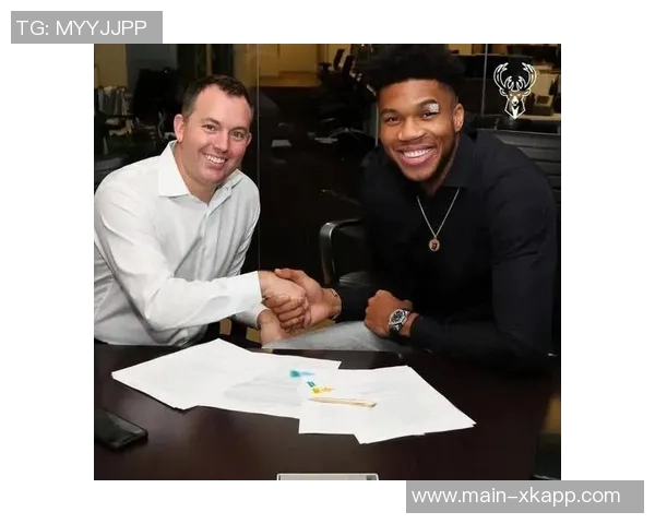 霍福德谈对阵雄鹿的乐趣称赞字母哥为顶尖球员之一 霍福德谈对阵雄鹿的乐趣称赞字母哥为顶尖球员之一